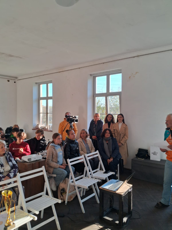 Фото із презентації