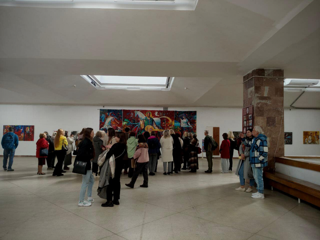 Фото із закриття виставки