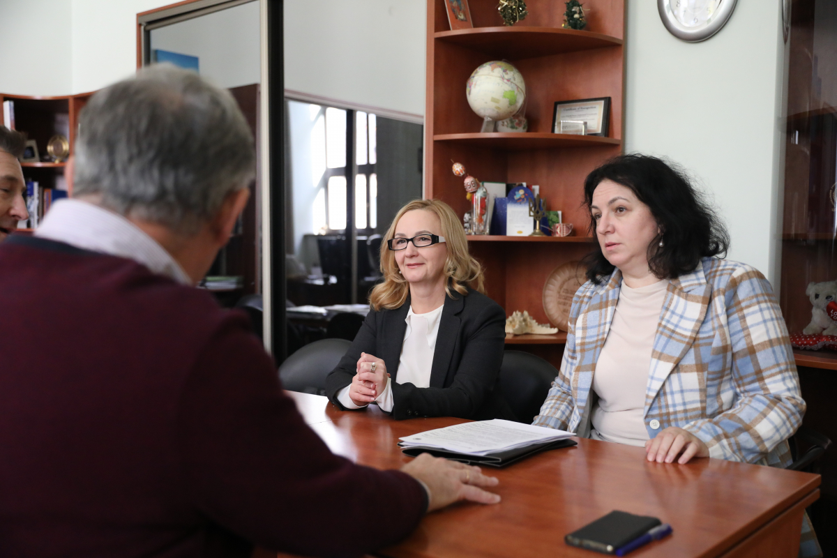 Фото з підписання меморандуму