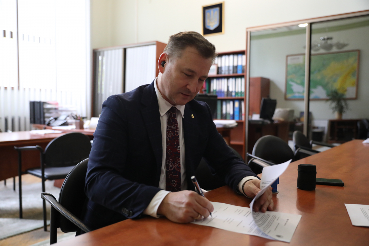 Фото з підписання меморандуму