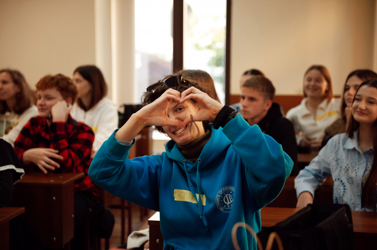 Фото із засідання клубу