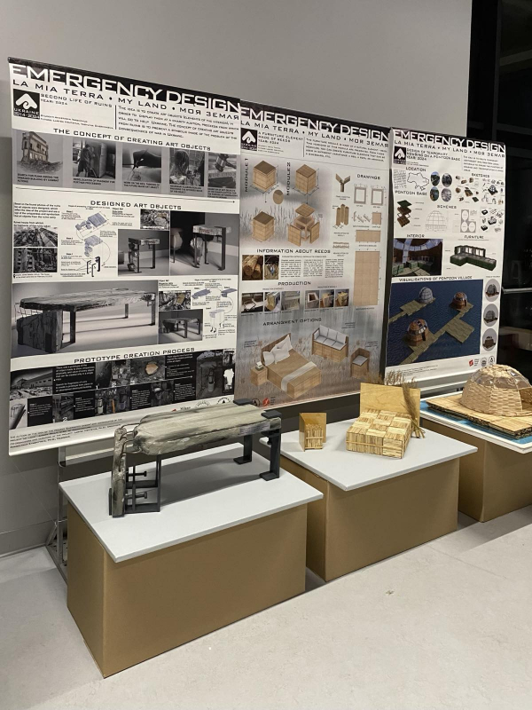 Фото з виставки