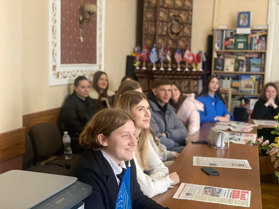 Фото з відвідин центру