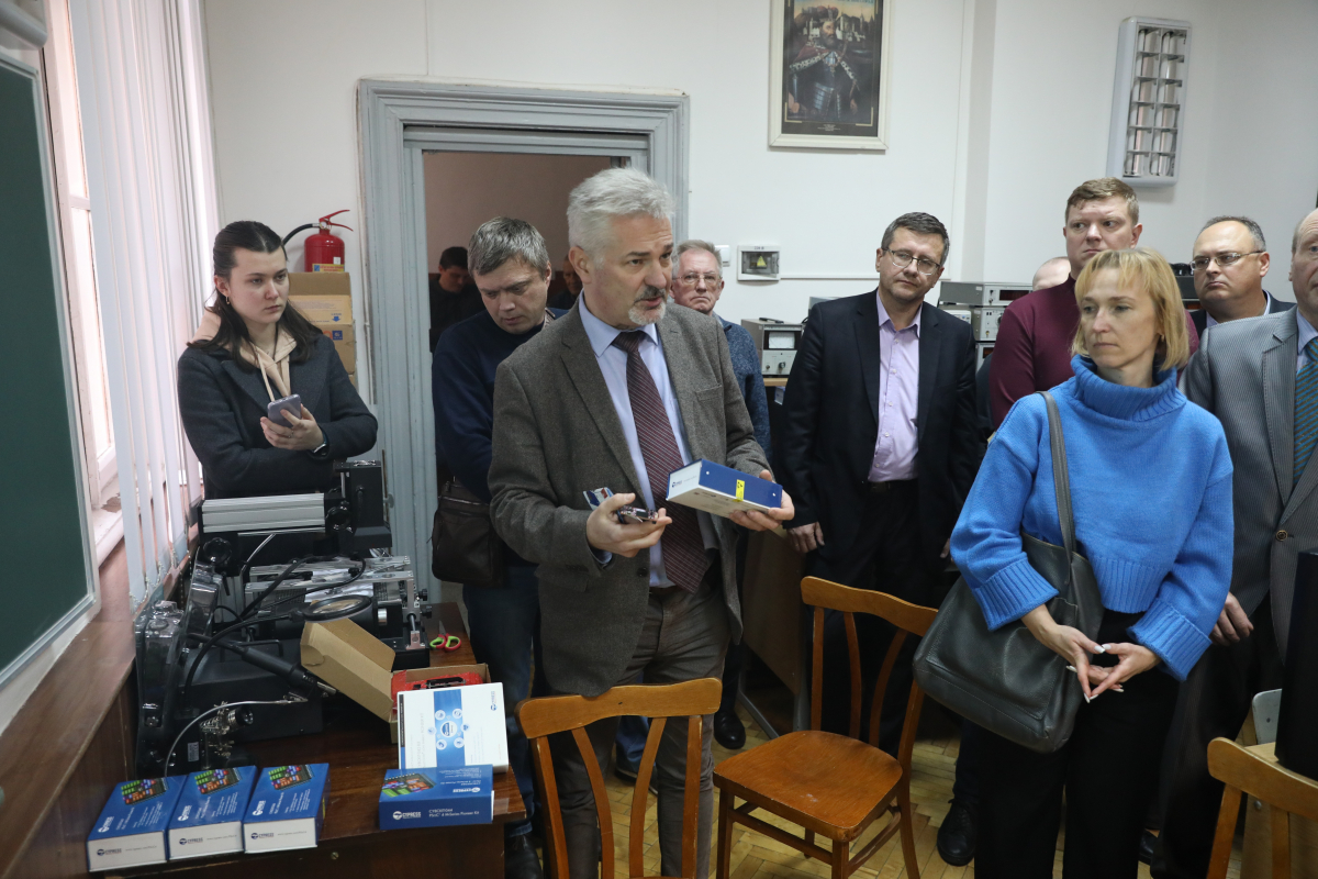 Фото з відкриття лабораторії