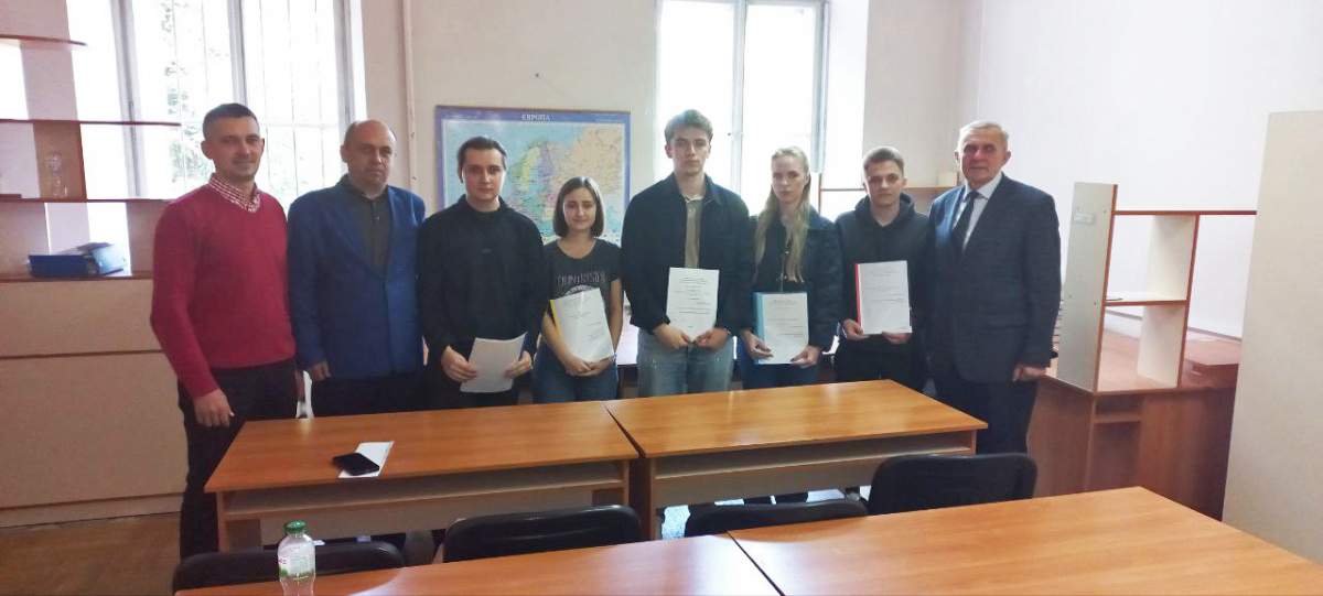 Фото із захисту практики