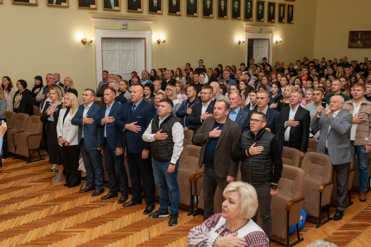 Фото з нагородження переможців