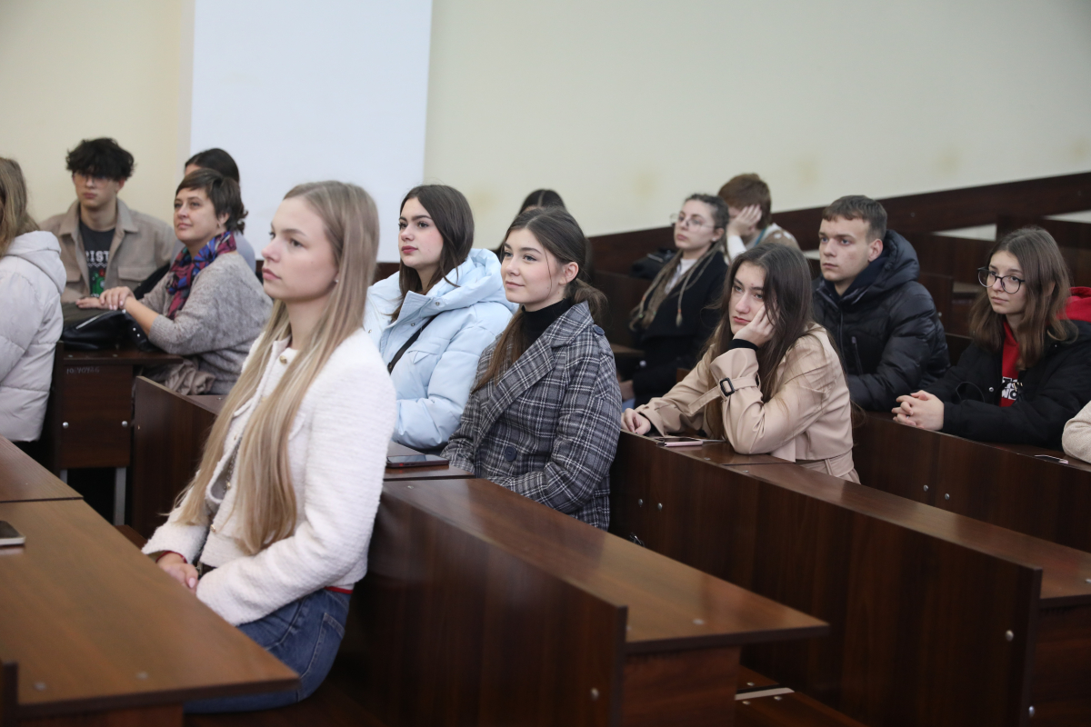 Фото з нагородження переможців конкурсу