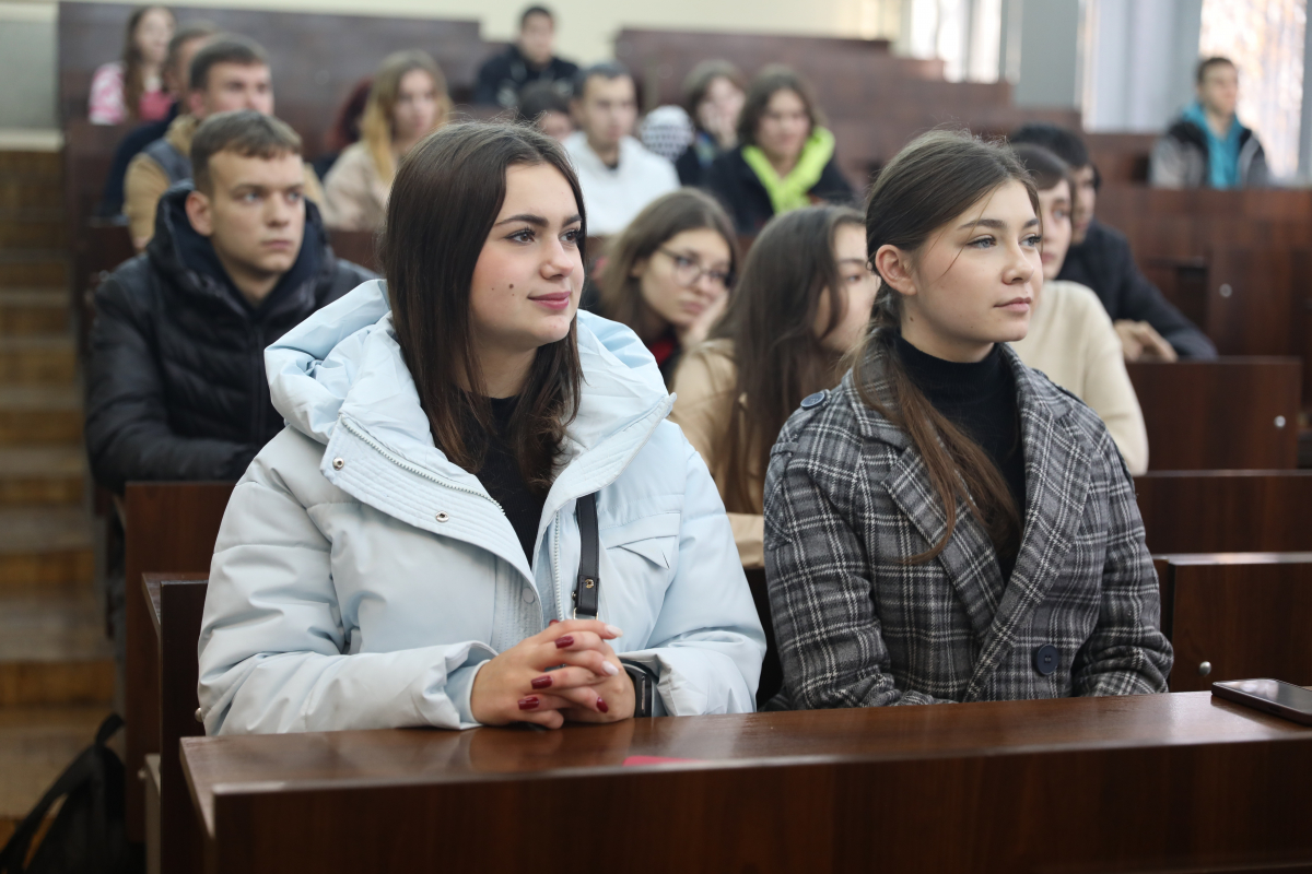 Фото з нагородження переможців конкурсу