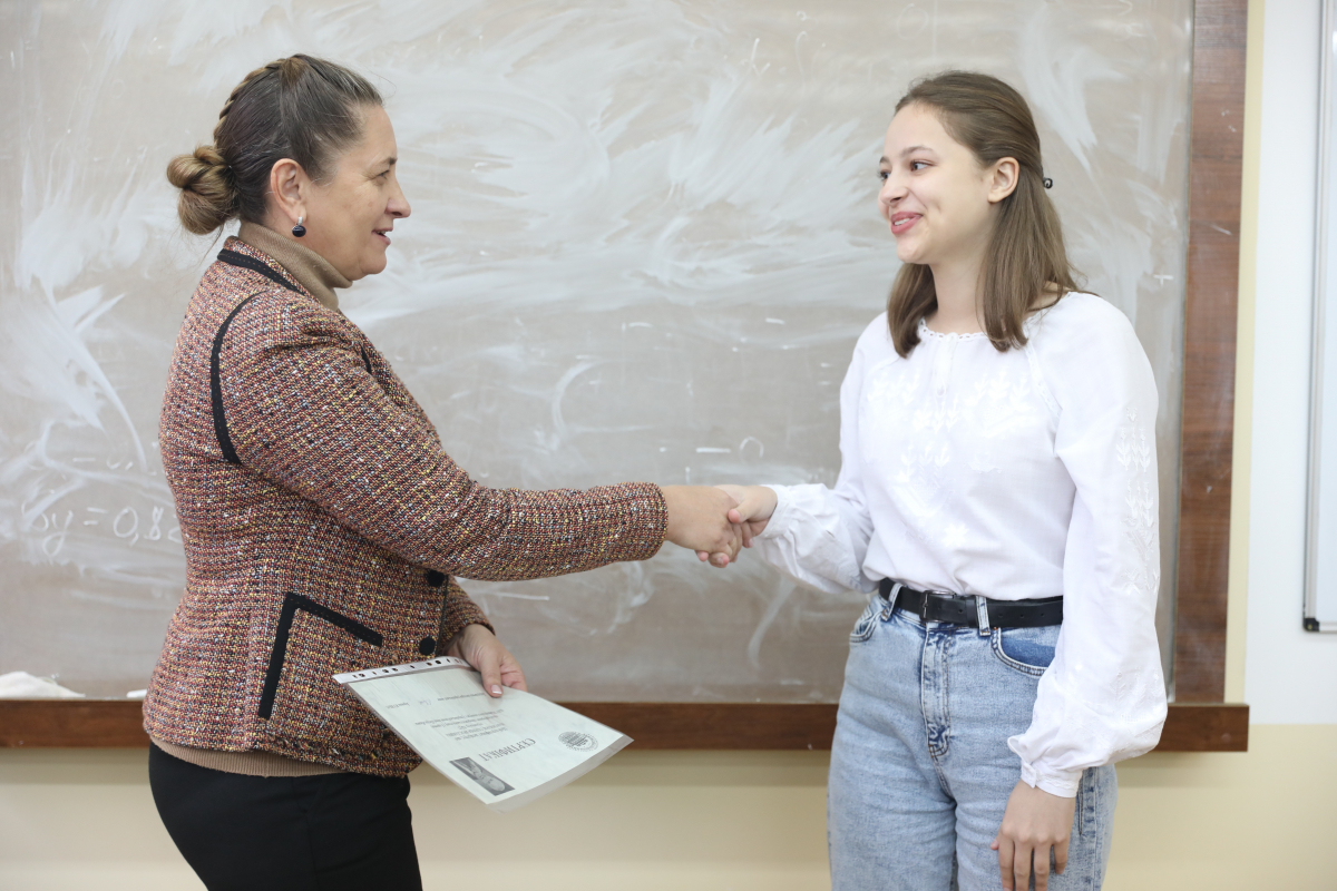 Фото з нагородження переможців конкурсу