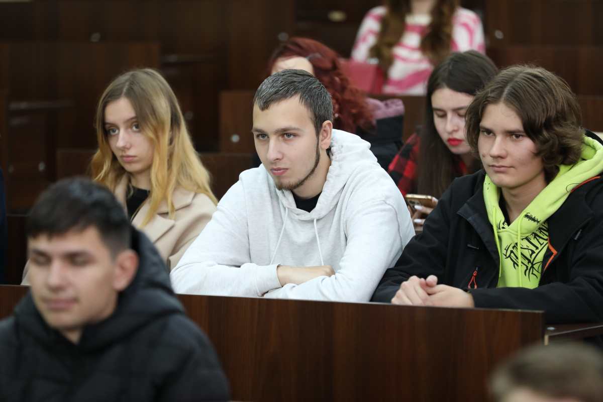 Фото з нагородження переможців конкурсу