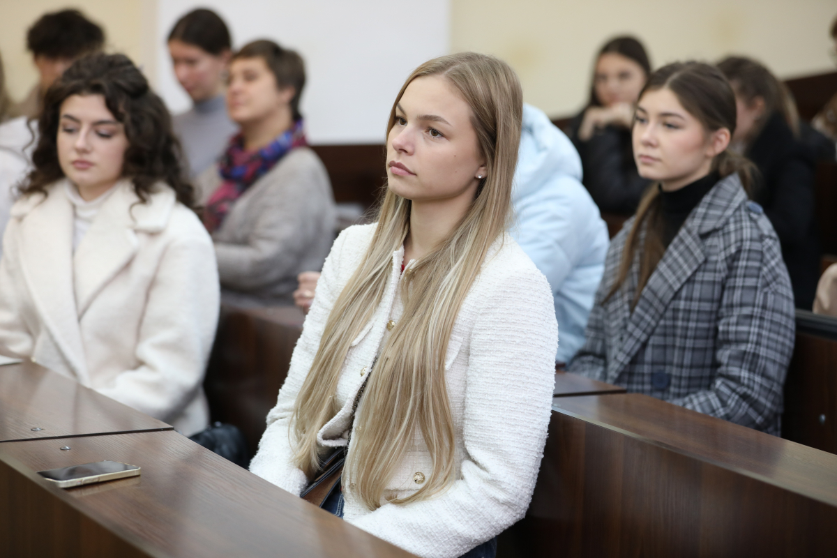 Фото з нагородження переможців конкурсу