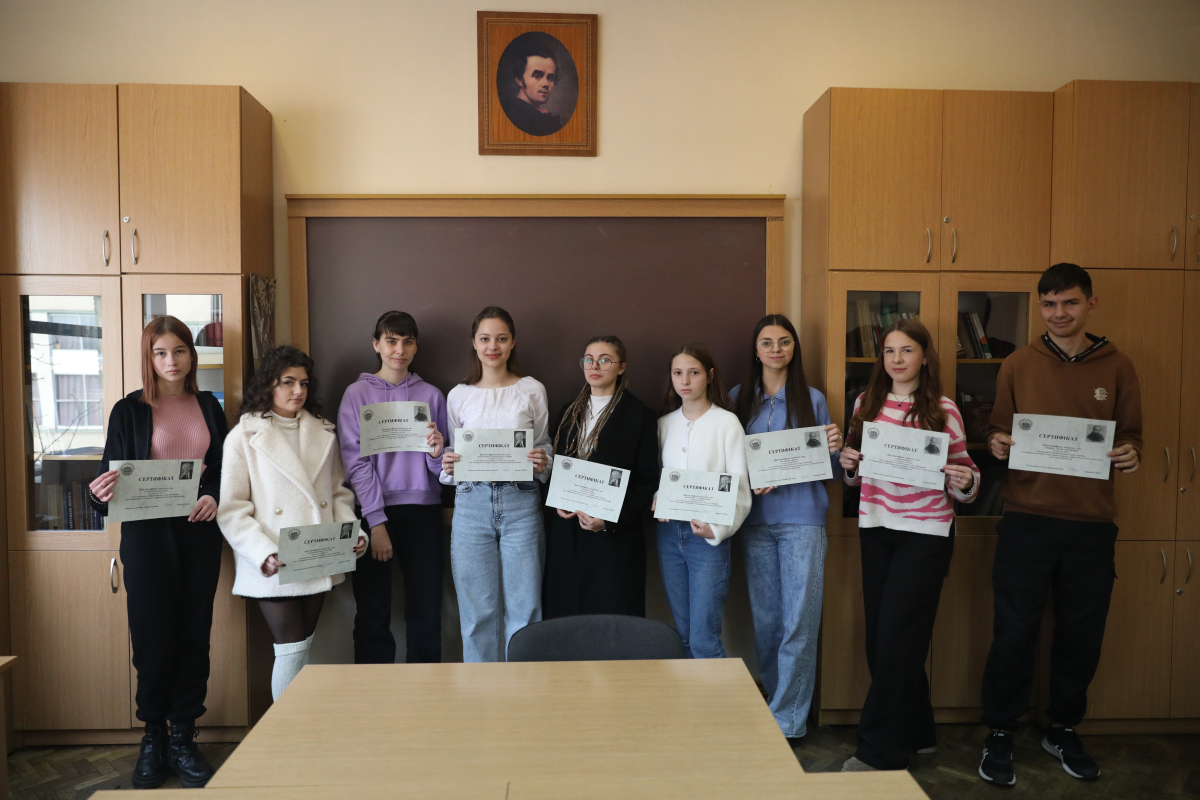 Фото з нагородження переможців конкурсу