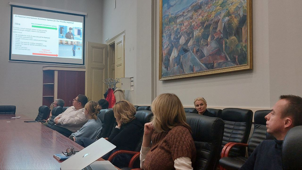 Фото із круглого столу