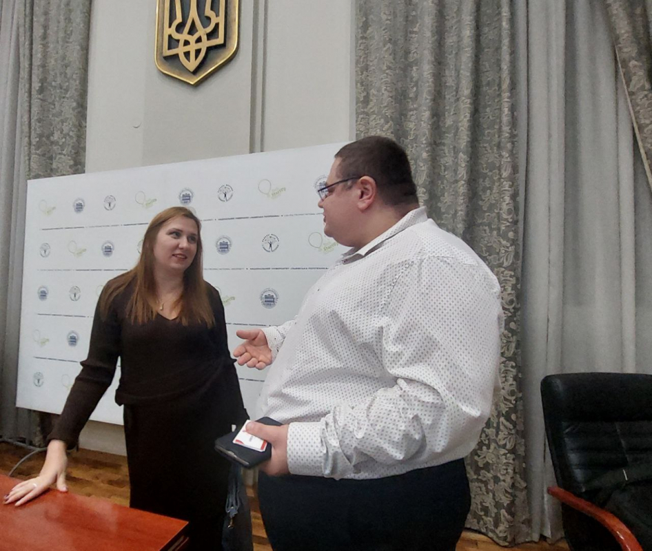 Фото із круглого столу