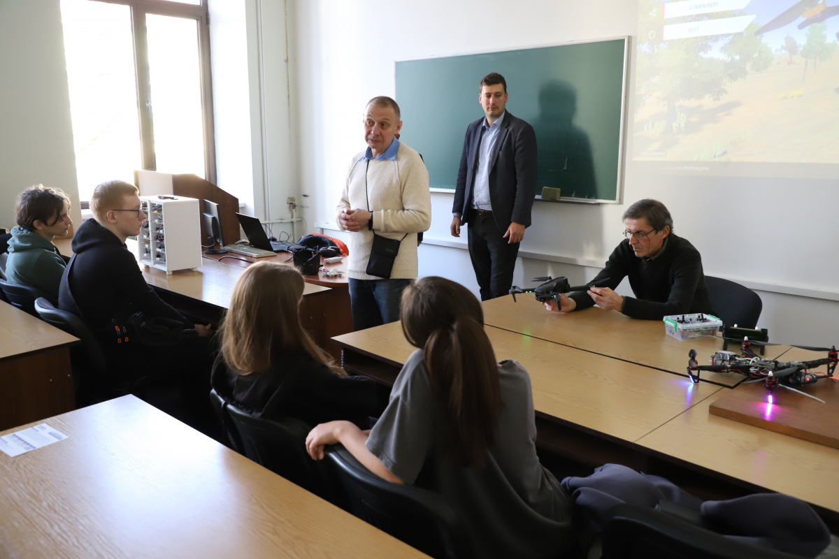 Фото із зустрічі у Львівській політехніці