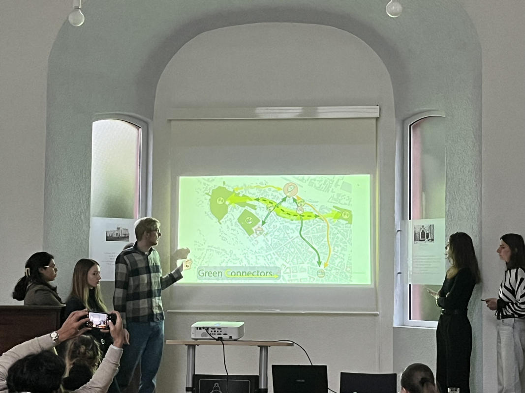 Фото із семінару в Польщі