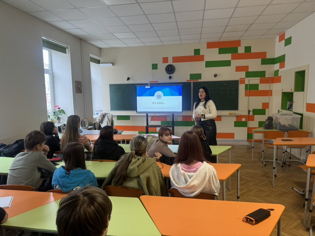 Фото з Днів Політехніки в ліцеї