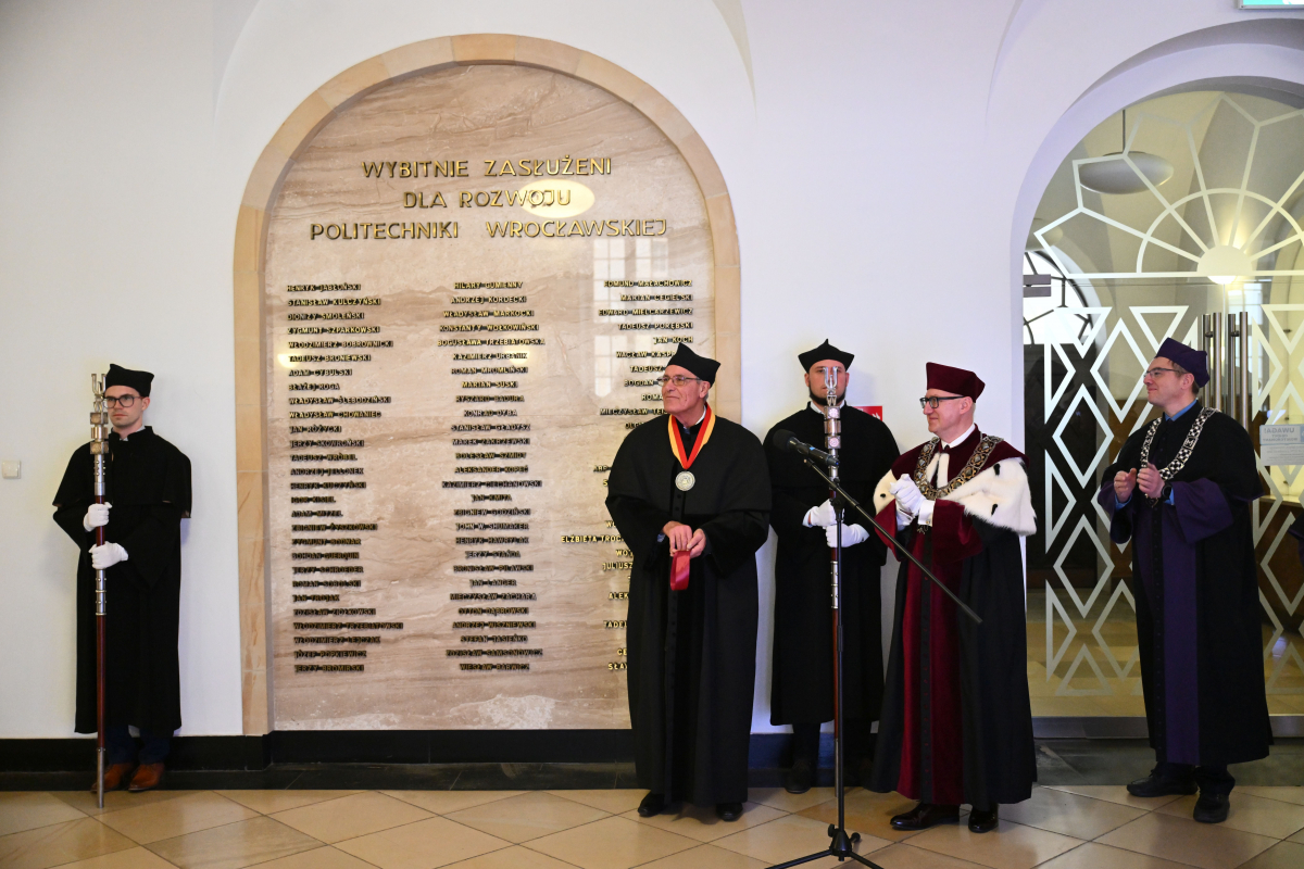 Фото з урочистостей у Вроцлавській політехніці