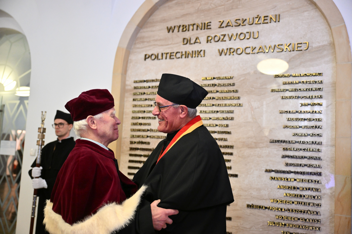 Фото з урочистостей у Вроцлавській політехніці