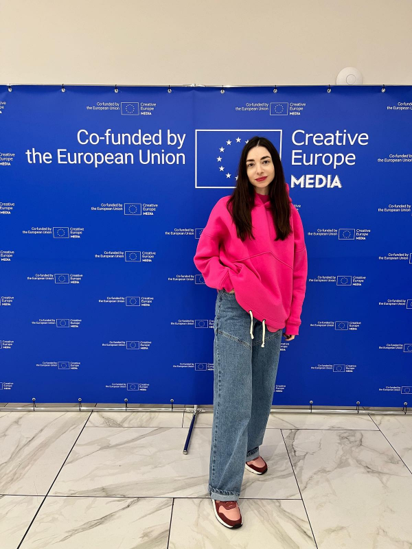 Фото із заходу