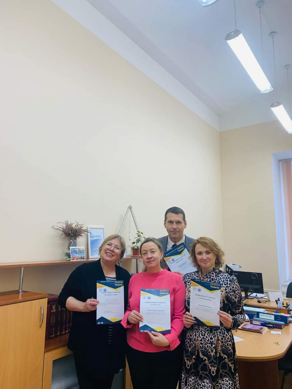 Фото з нагородження переможців