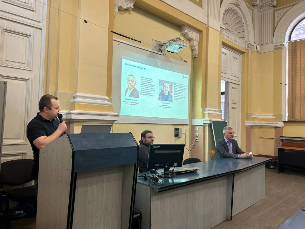 Фото із зустрічі у Львівській політехніці