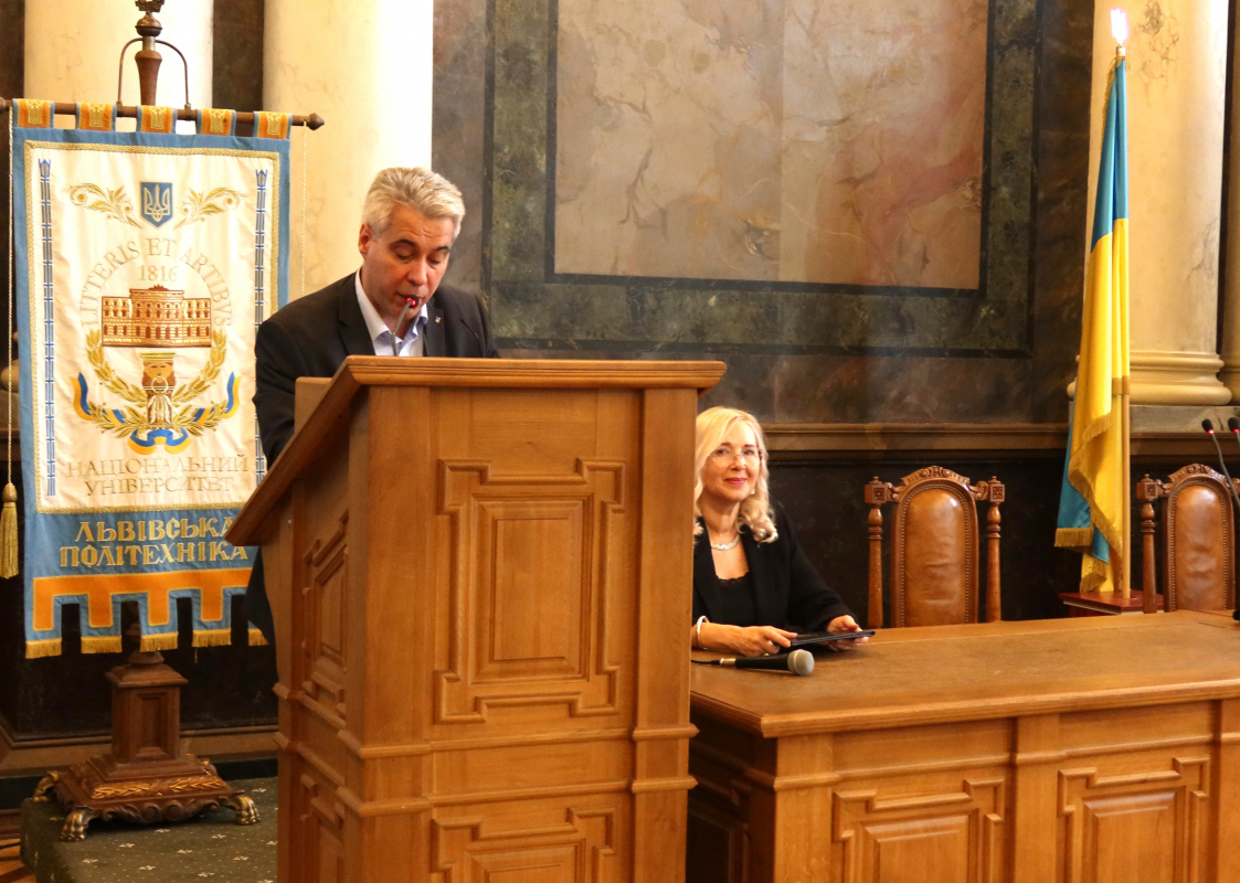 Фото з конференції