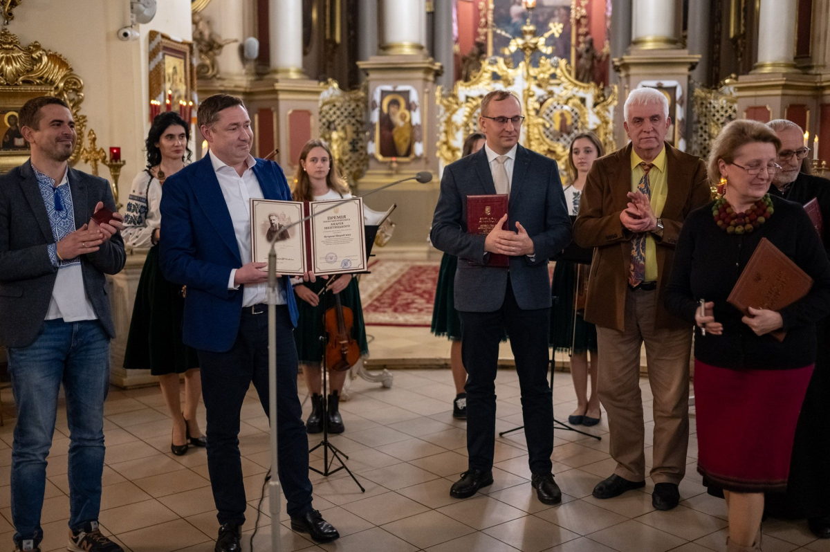 Фото з нагородження переможців конкурсу