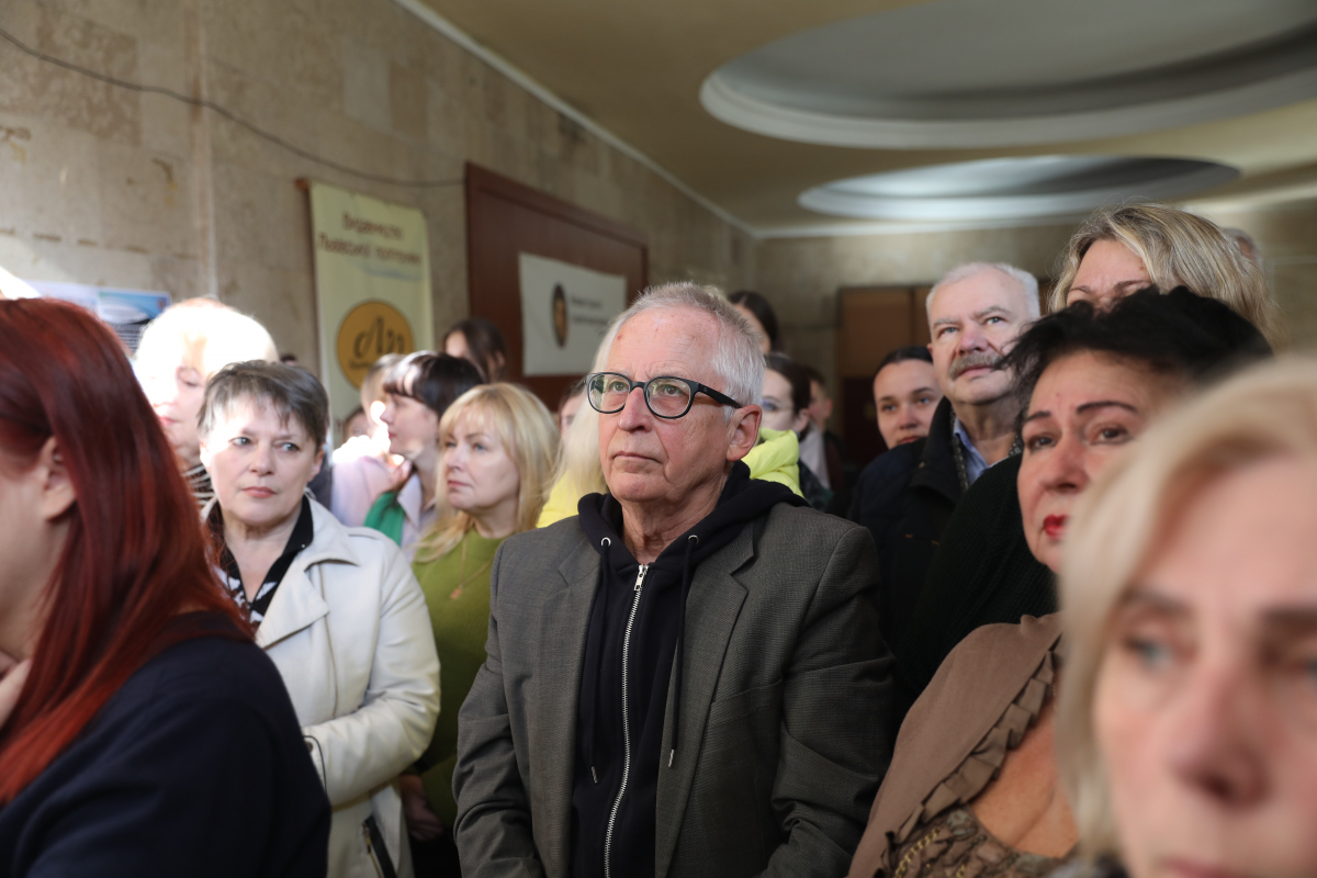 Фото з відкриття меморіальних таблиць