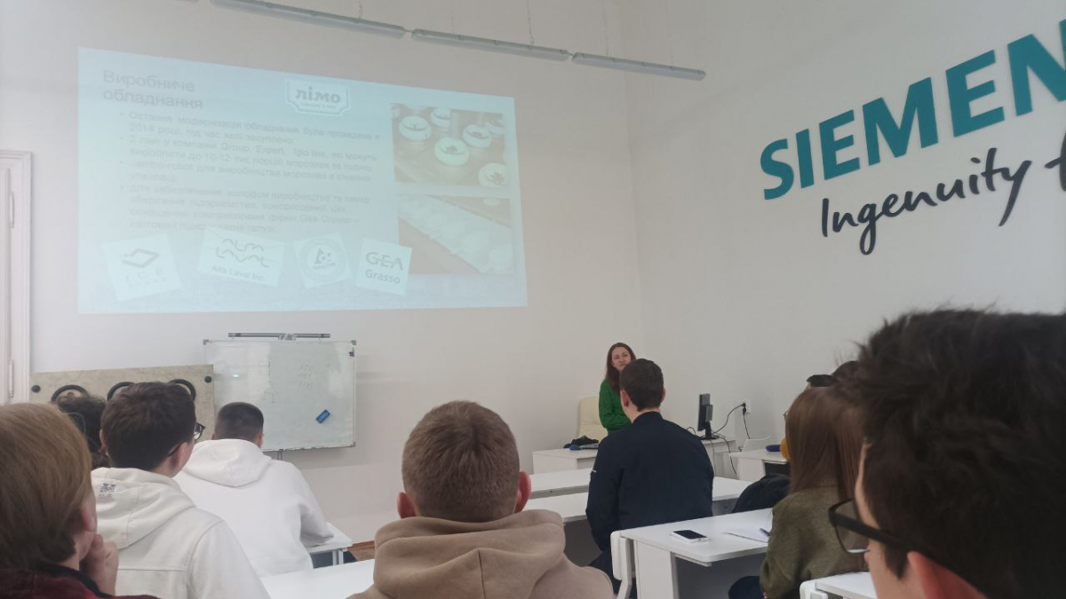 Фото із зустрічі у Львівській політехніці