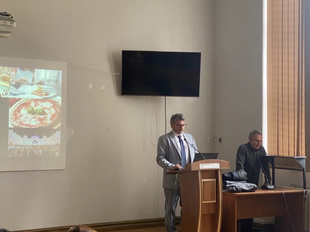 Фото з лекції