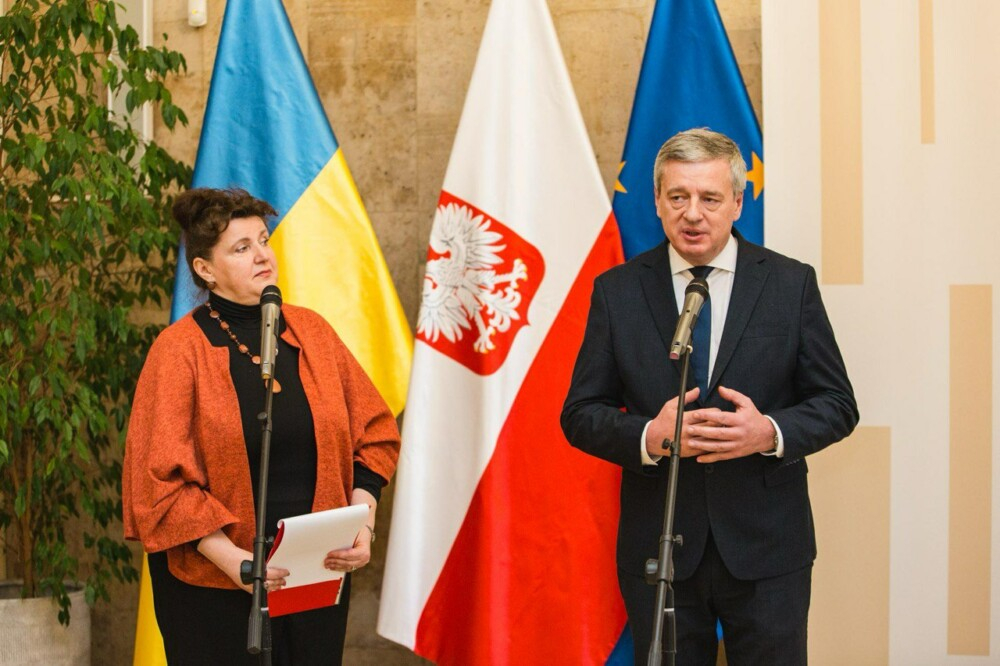 Фото з нагородження переможців конкурсу