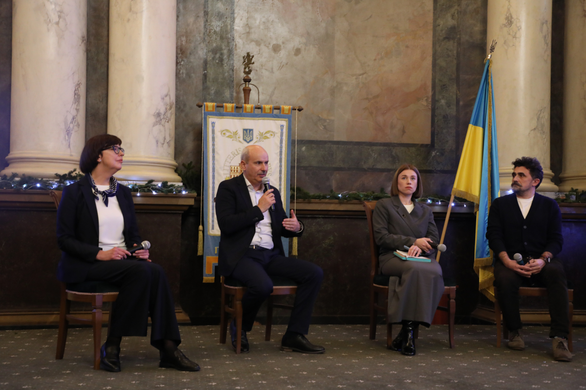 Фото з церемонії нагородження