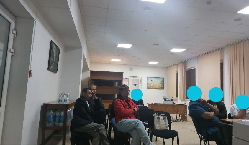 Фото із заходу