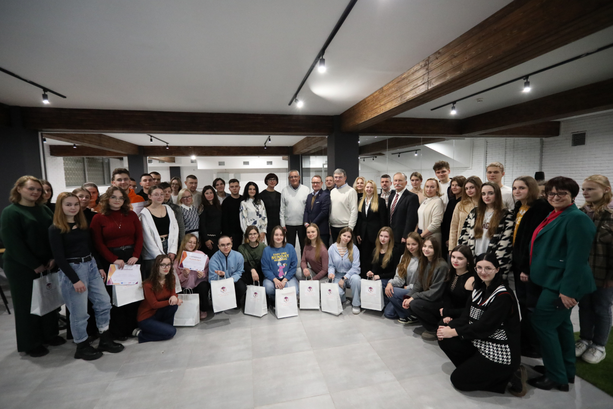 Фото з відкриття студентського простору