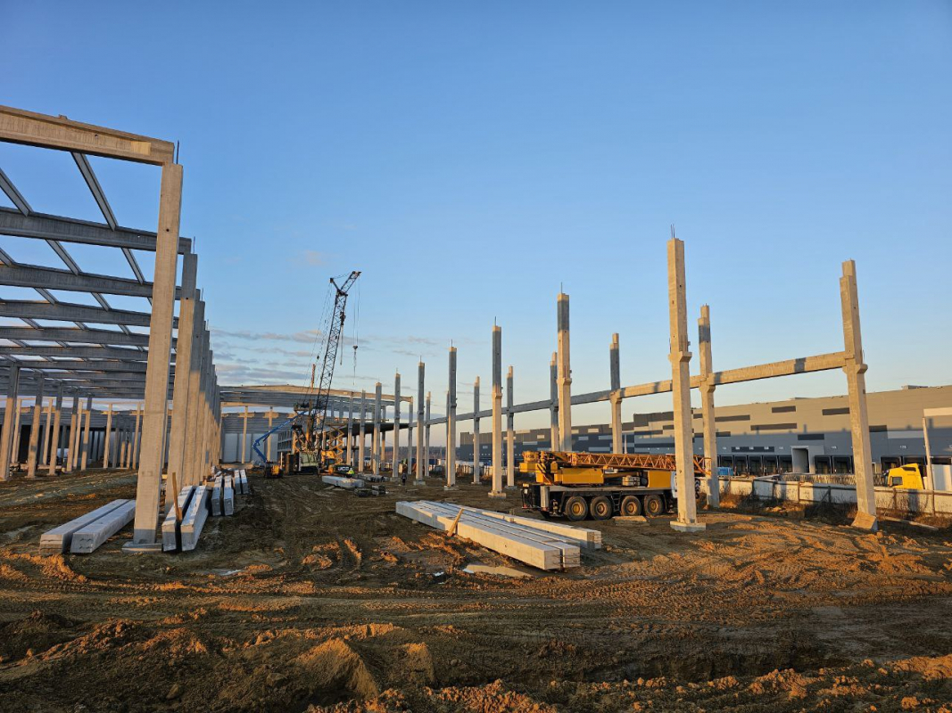 Фото з відвідин будівництва