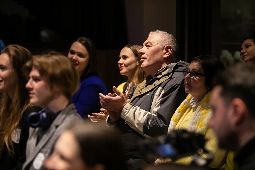 Стипендіанти Фундації ЗМІN