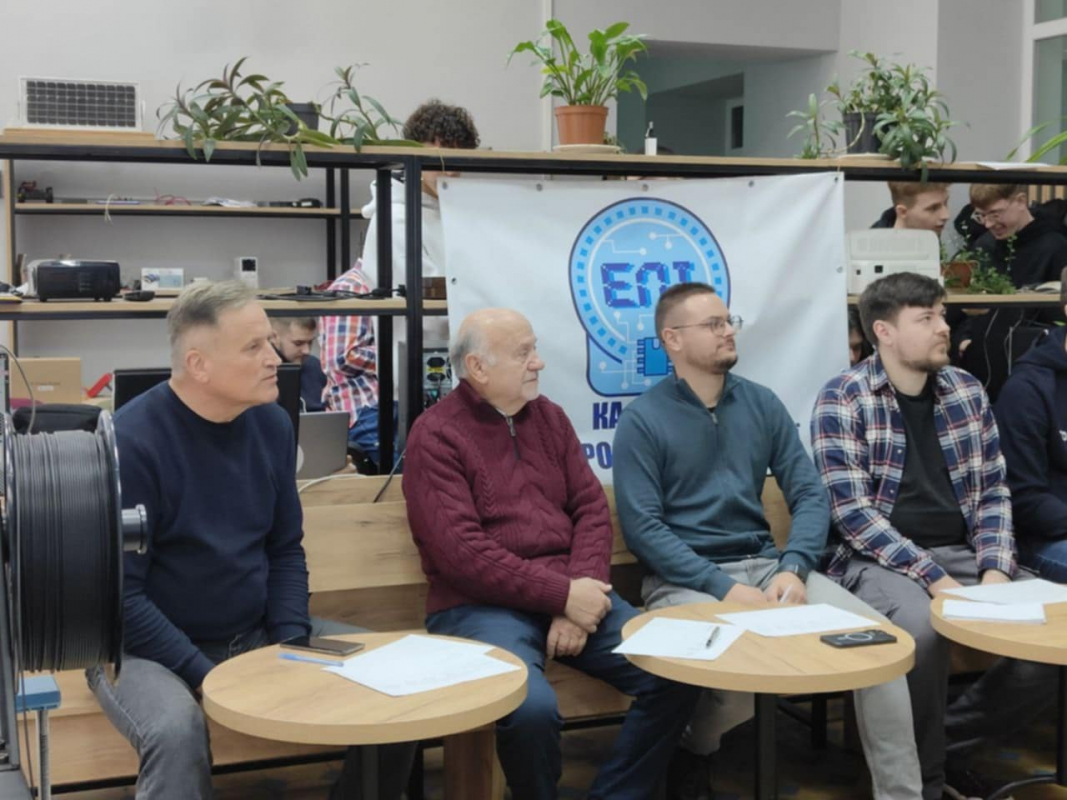 Фото із захисту робіт