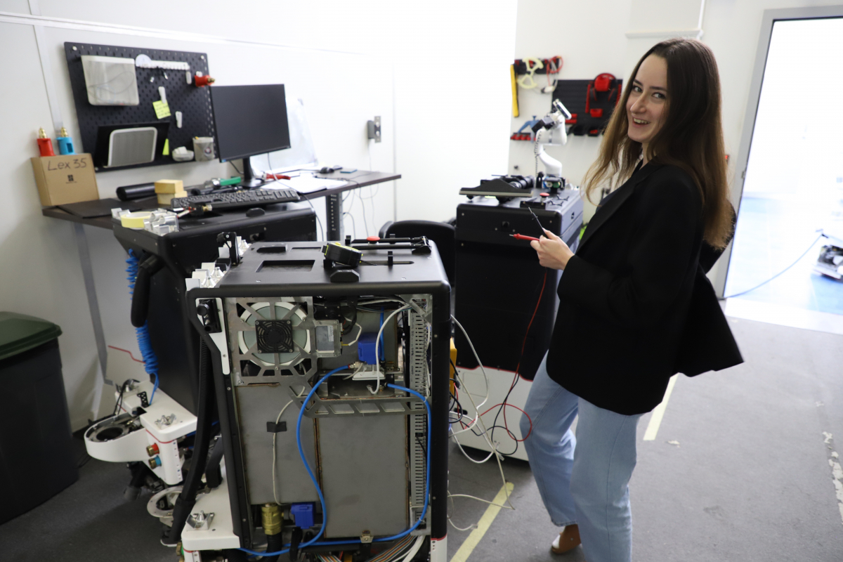 Фото з лабораторії ІКНІ