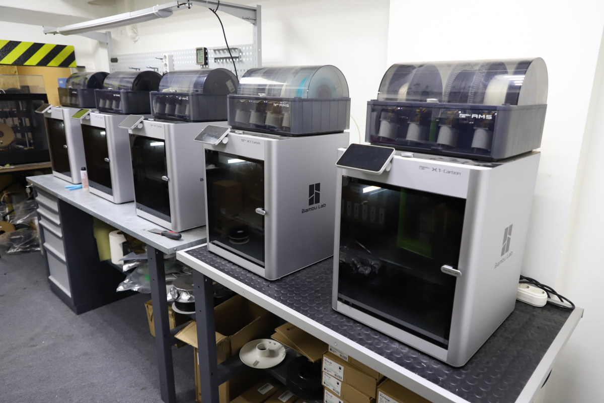 Фото з лабораторії ІКНІ