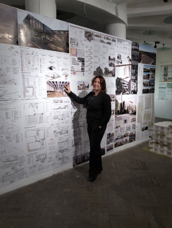 Фото із заходу