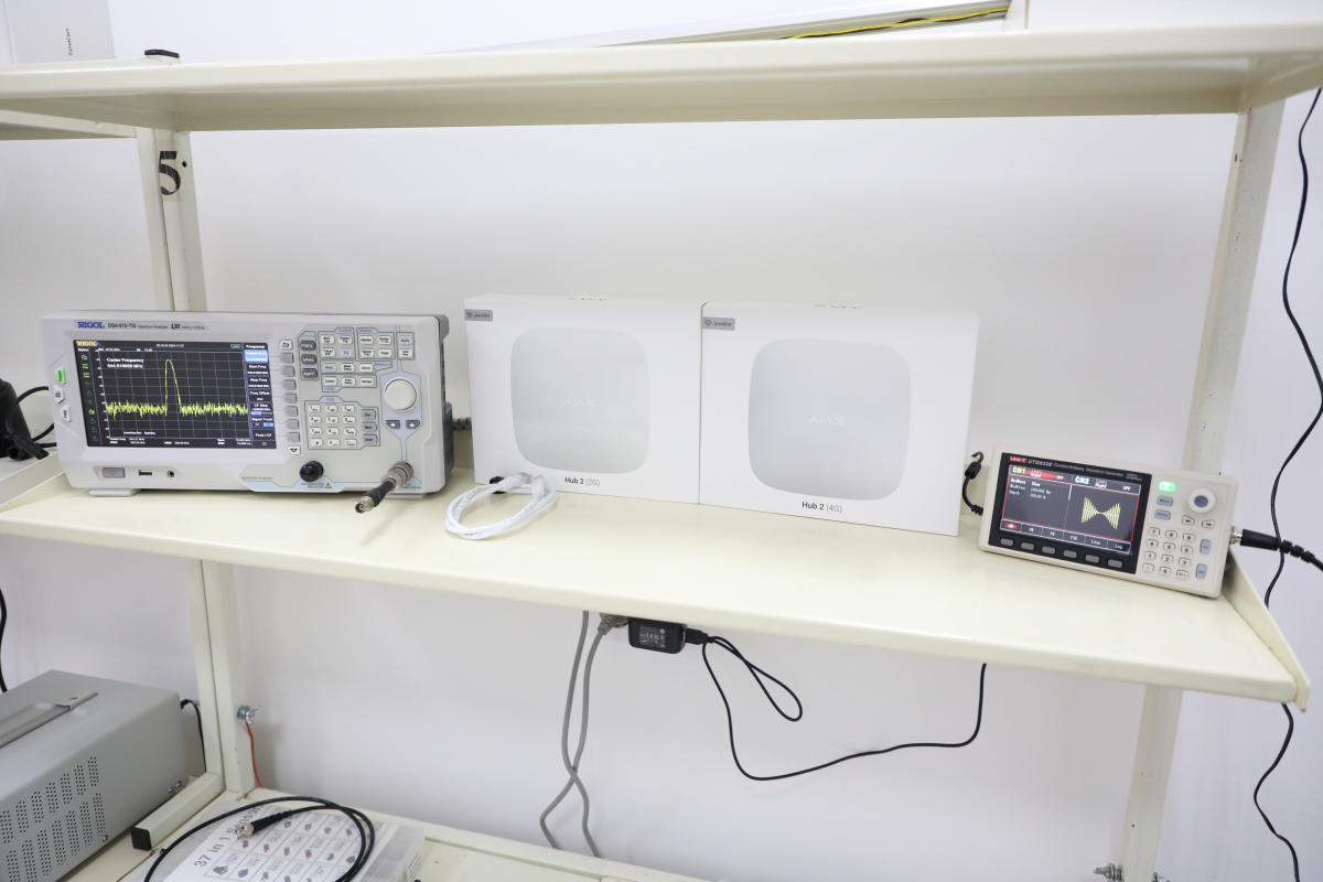 Фото з відкриття лабораторії