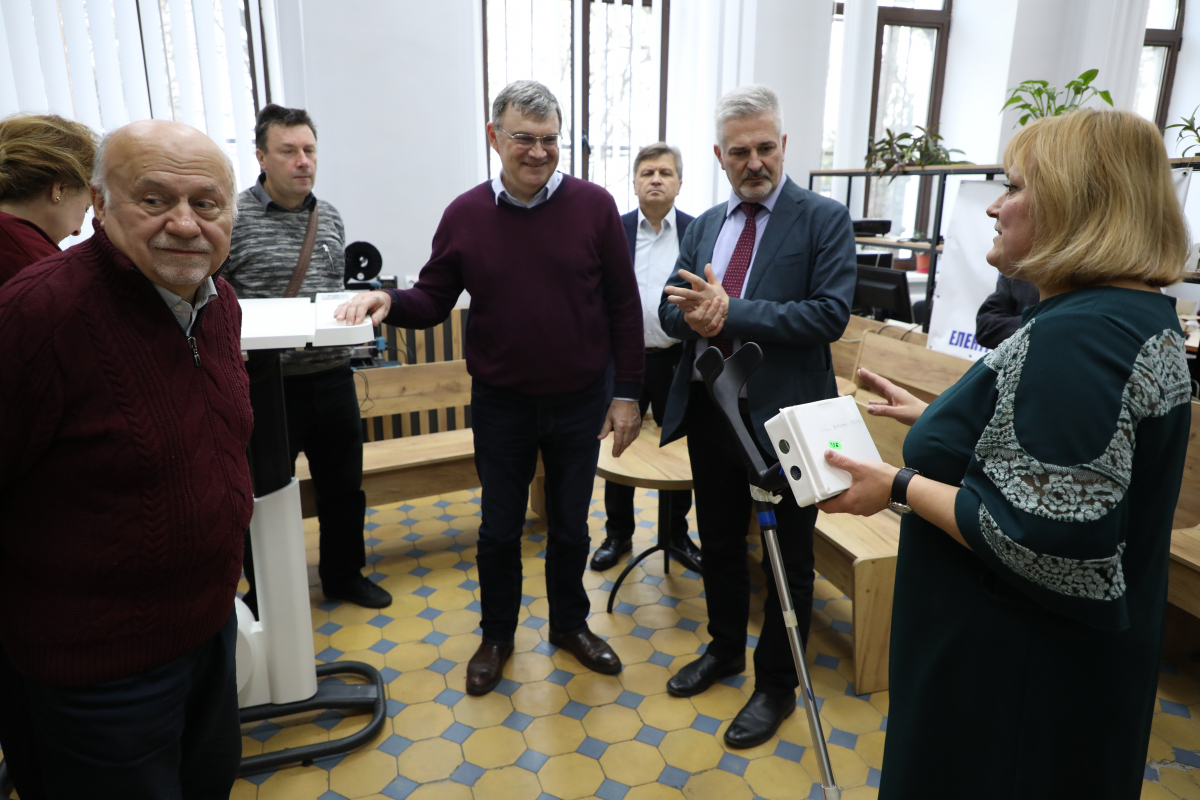 Фото з відкриття лабораторії