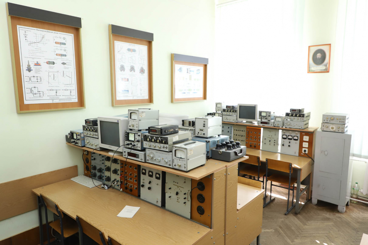 Лабораторія основ радіоелектроніки