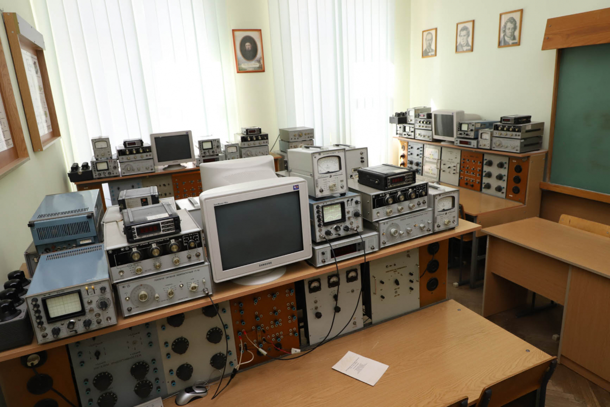 Лабораторія основ радіоелектроніки