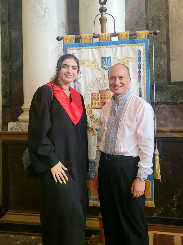 Фото із вручення дипломів