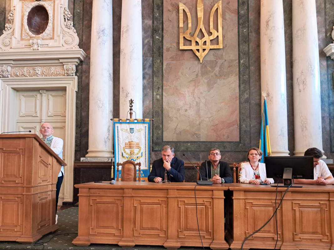 Фото з урочистої посвяти