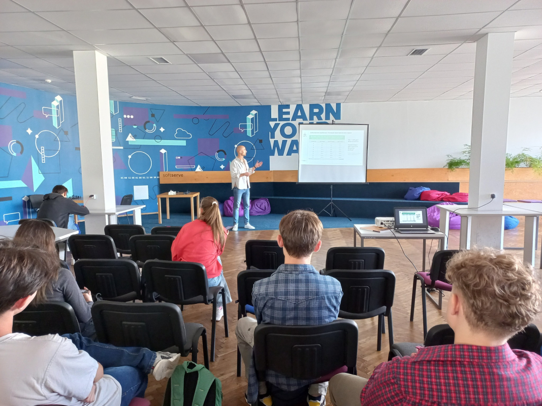 Фото із зустрічі у Львівській політехніці