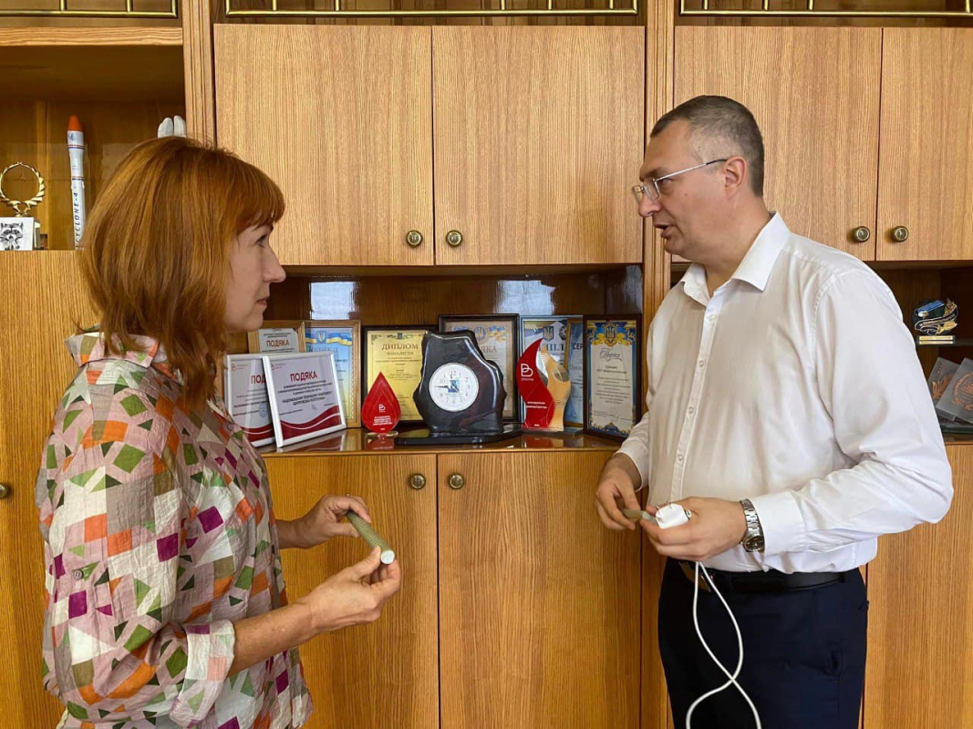 Фото із заходу