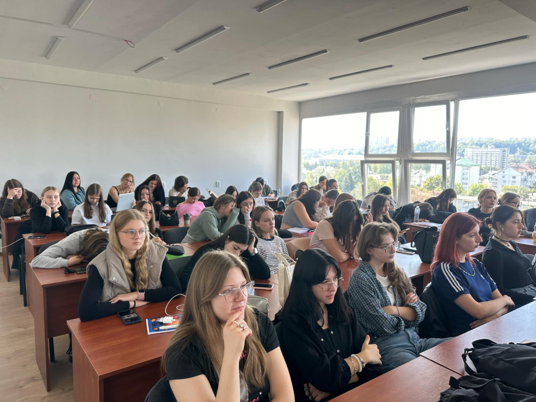 Фото з лекції